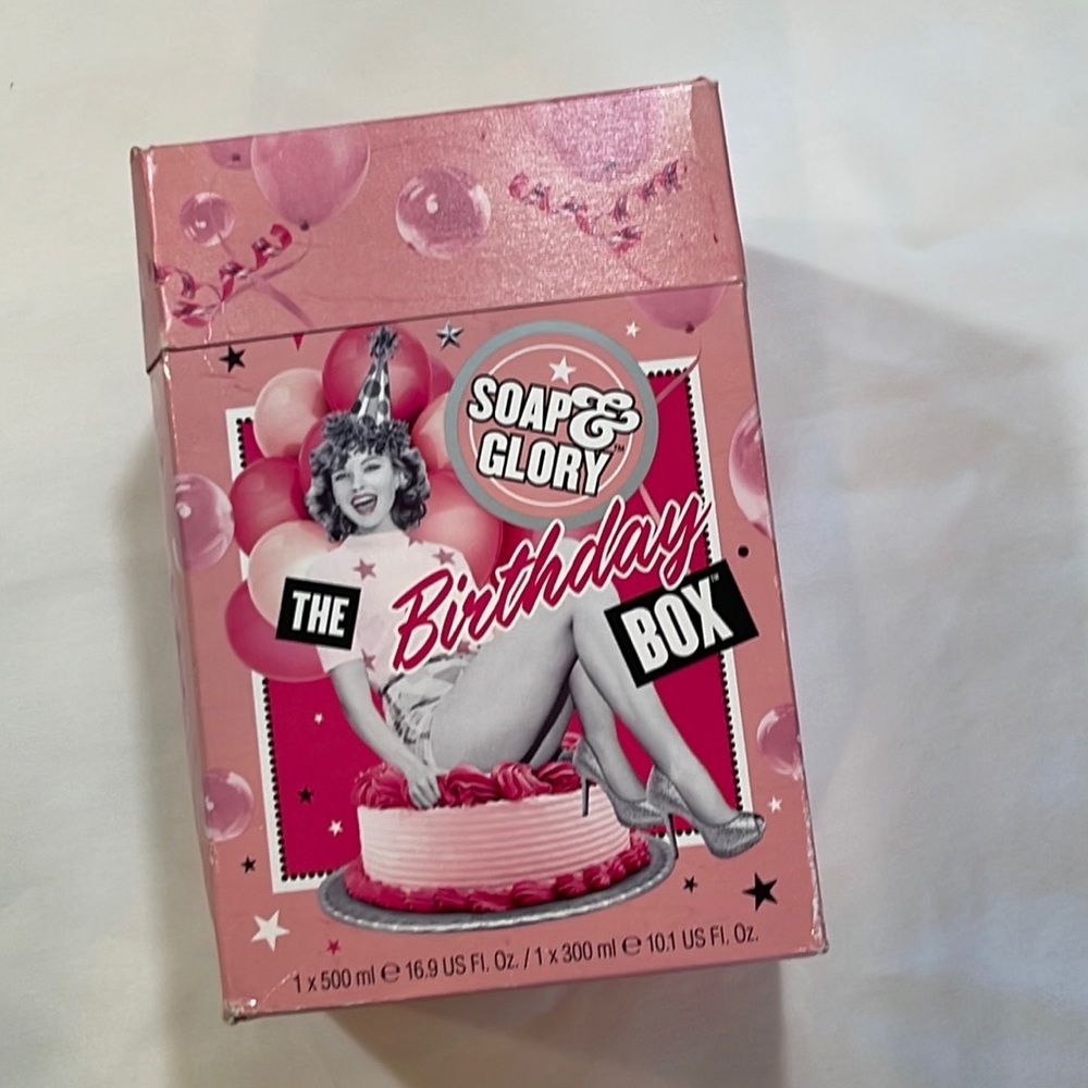 SOAP & GLORY THE BIRTHDAY BOX